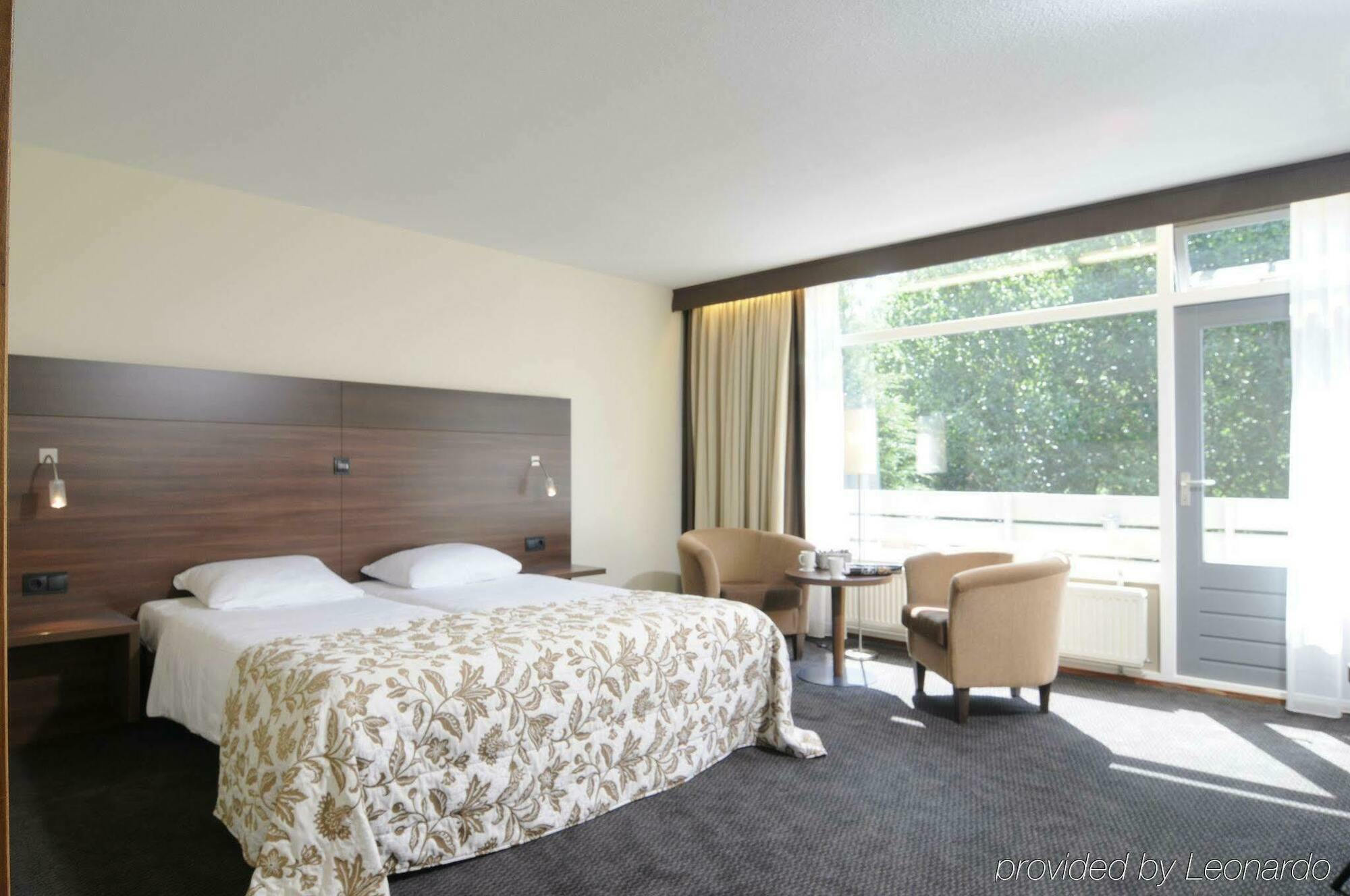 Fletcher Hotel-Restaurant De Reiskoffer Bosschenhoofd Εξωτερικό φωτογραφία